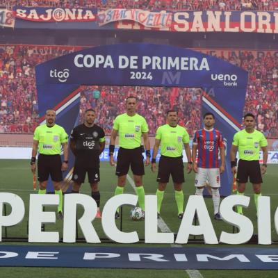 Juan Gabriel Benítez, el árbitro del equilibrio tenso en un Superclásico que promete fuego